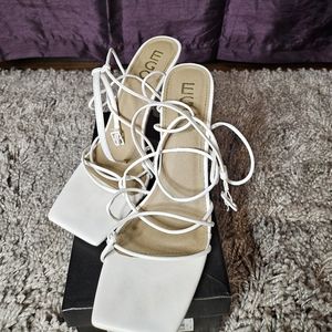 EGO brand strappy heels sz 9 Mulberry white